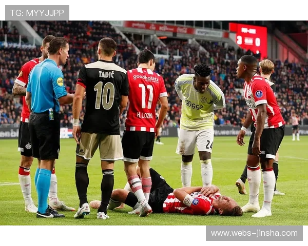 荷甲埃因霍温主场迎战福伦丹，攻防数据悬殊